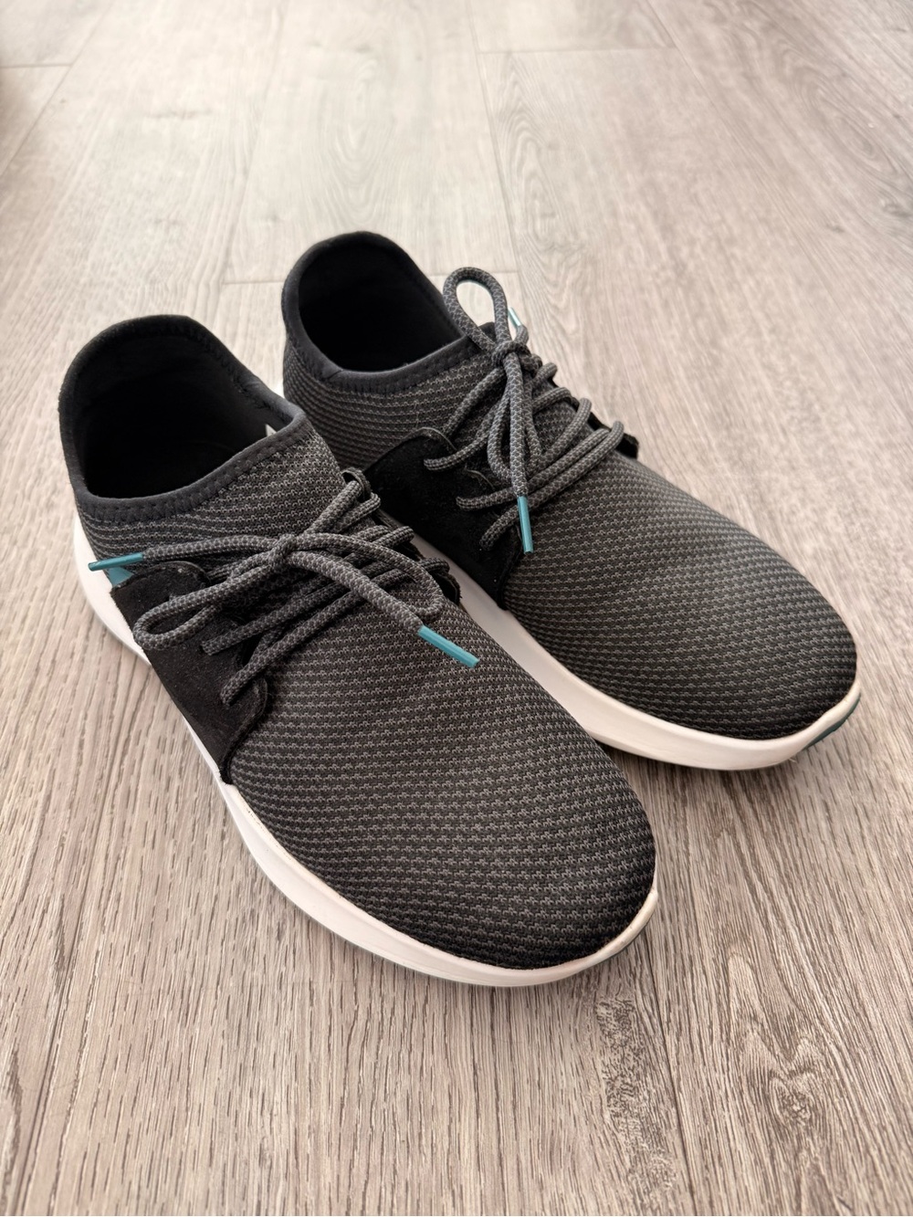 Vessi everyday classic waterproof shoes W9